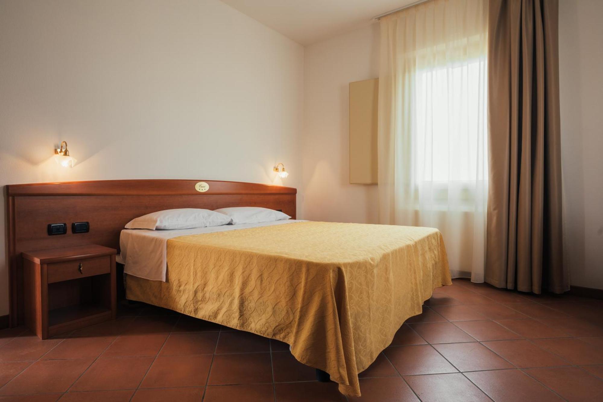 Albergo Cane Dozza Exterior foto