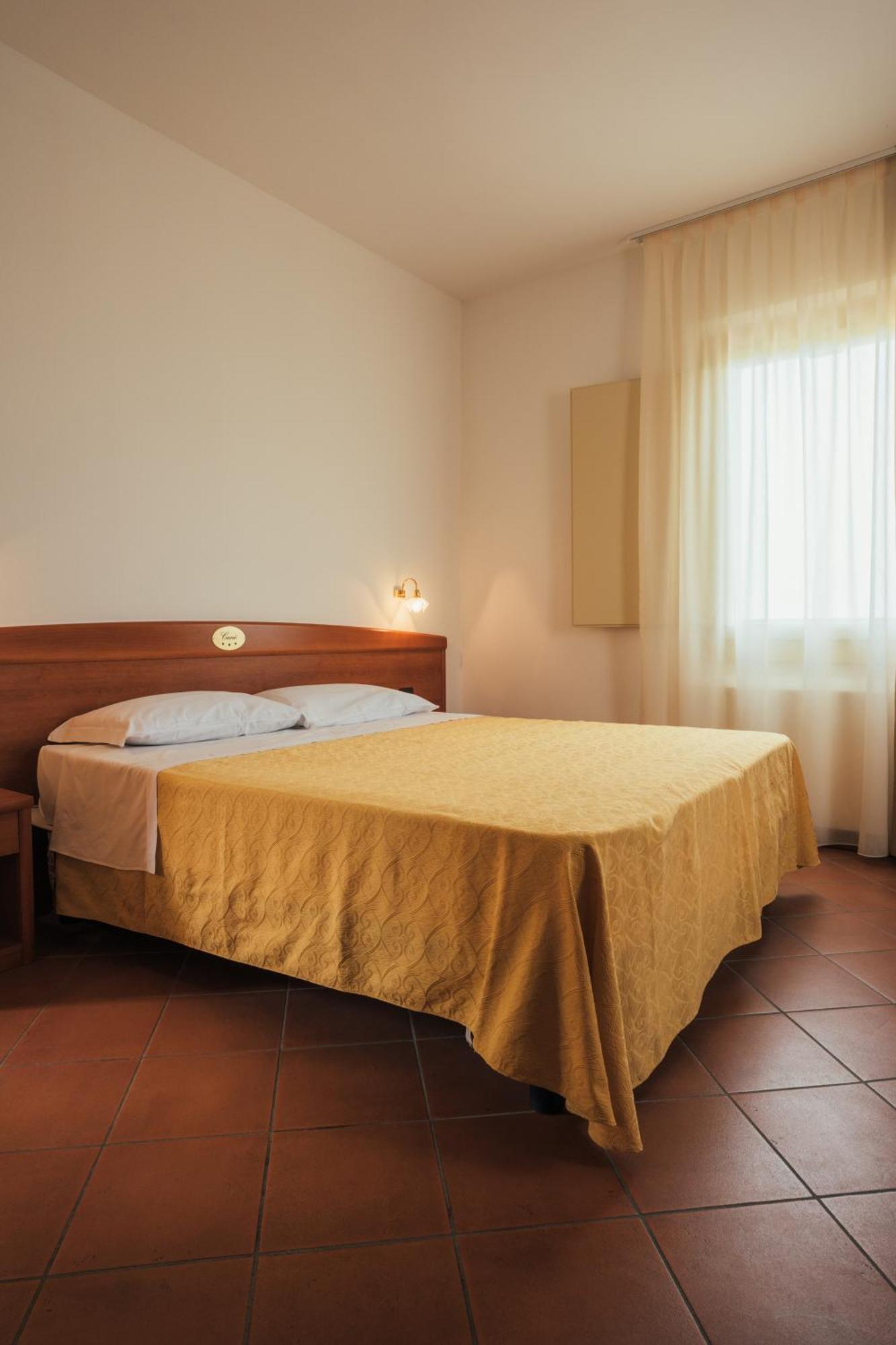 Albergo Cane Dozza Exterior foto