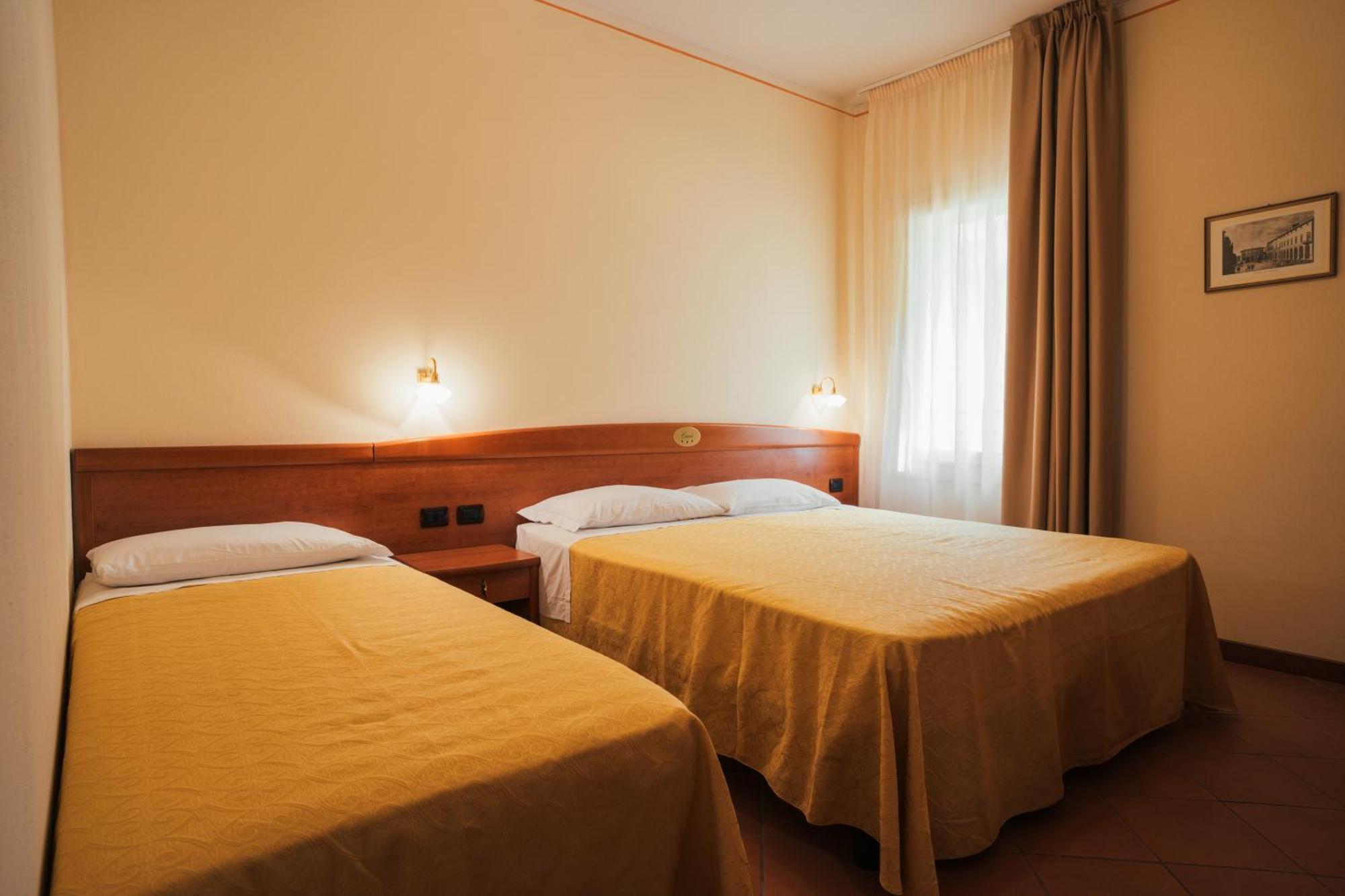 Albergo Cane Dozza Exterior foto