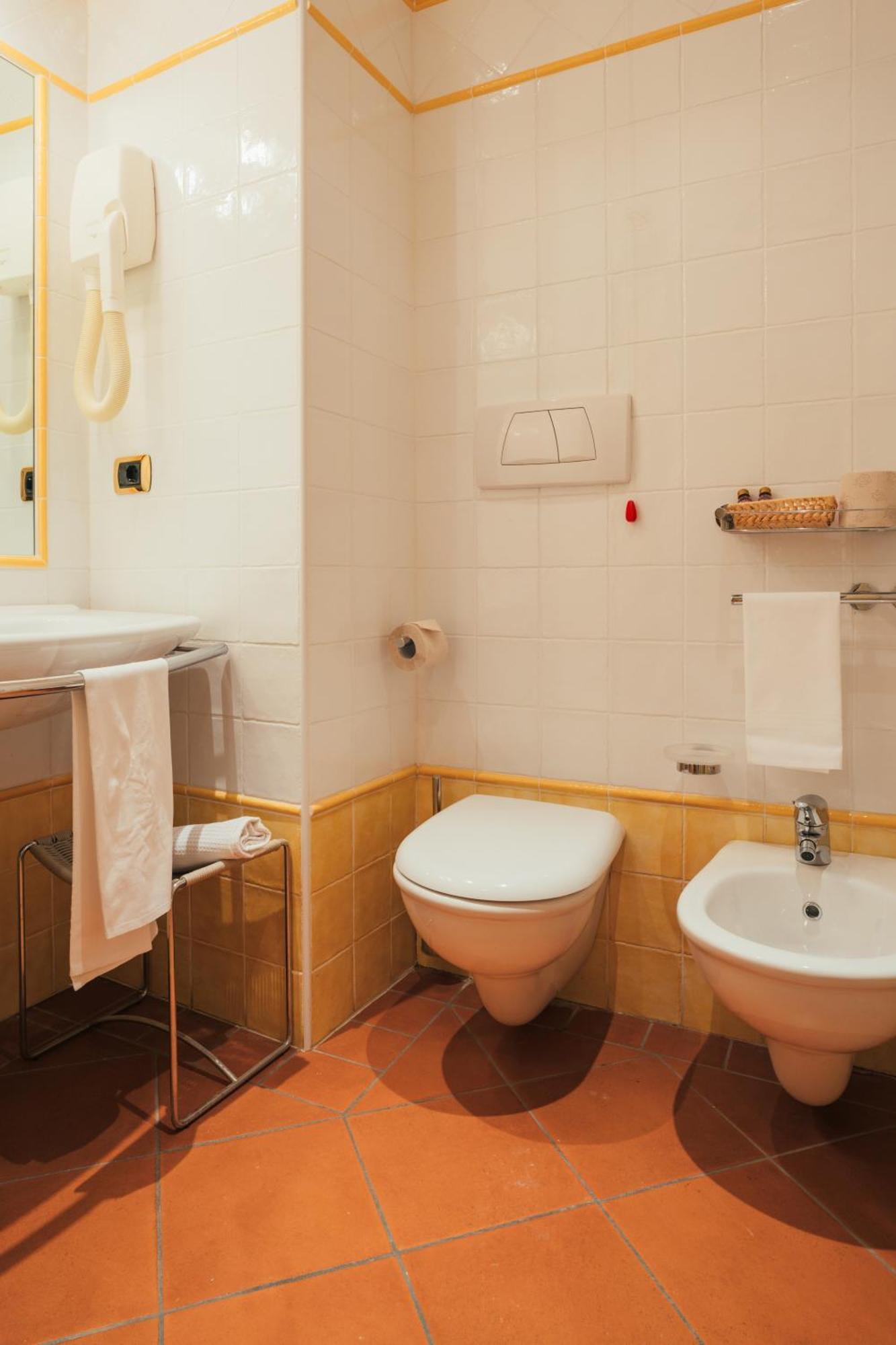 Albergo Cane Dozza Exterior foto