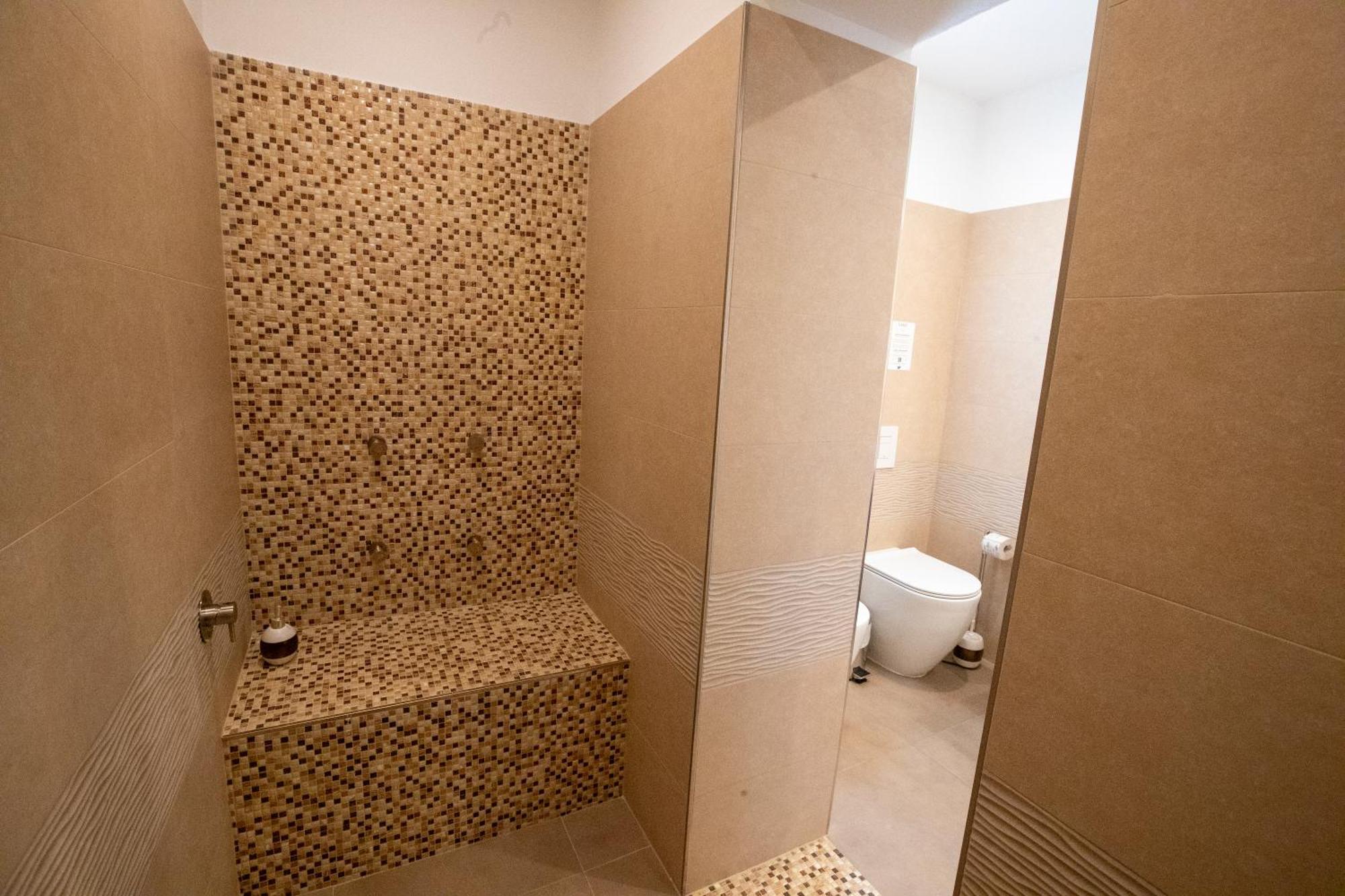 Albergo Cane Dozza Exterior foto